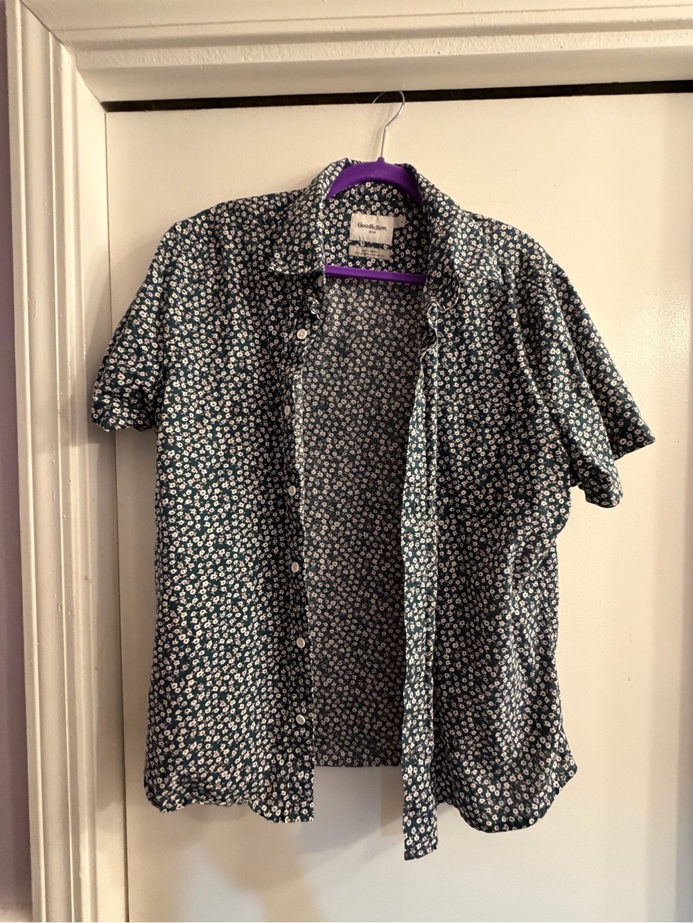 Goodfellow & Co Green Short-Sleeve Button-Down with White Floral Print